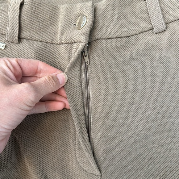 Lune Active Essential Pants in Tan - Picture 4 of 10